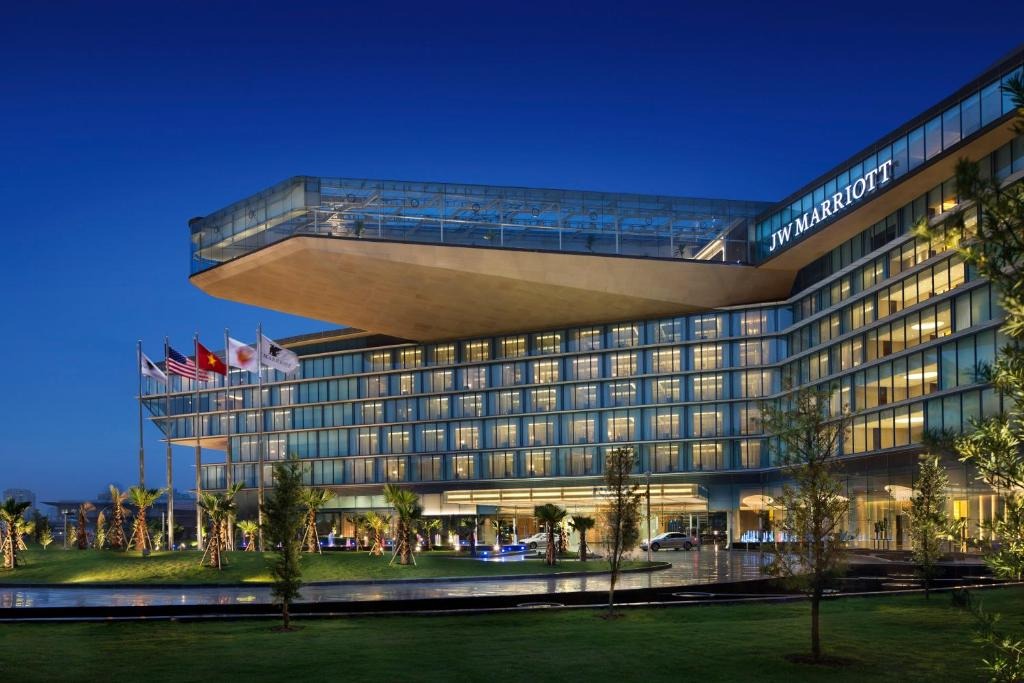 Khách sạn JW Marriott - nhà hàng tổ chức sự kiện ngoài trời tốt nhất ở Hà Nội