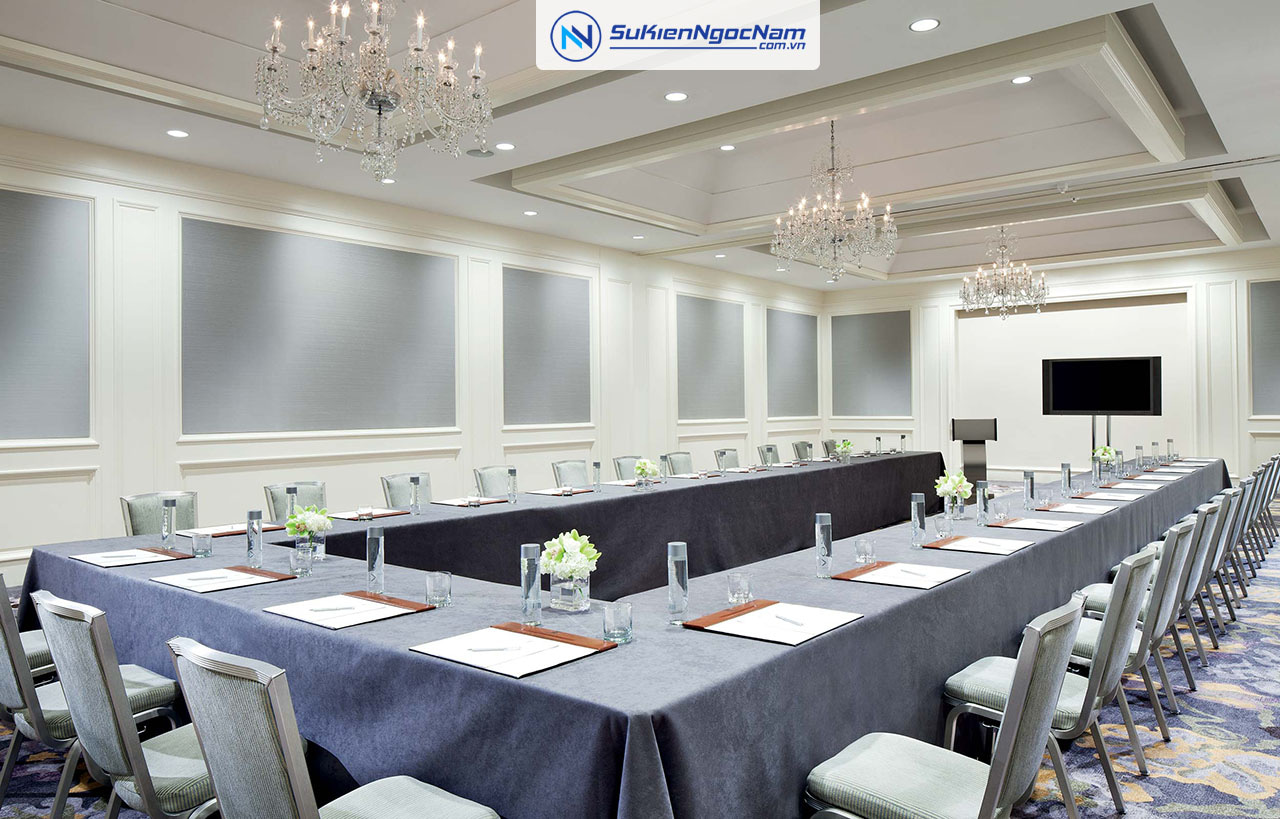 Cho thuê bàn ghế tổ chức sự kiện