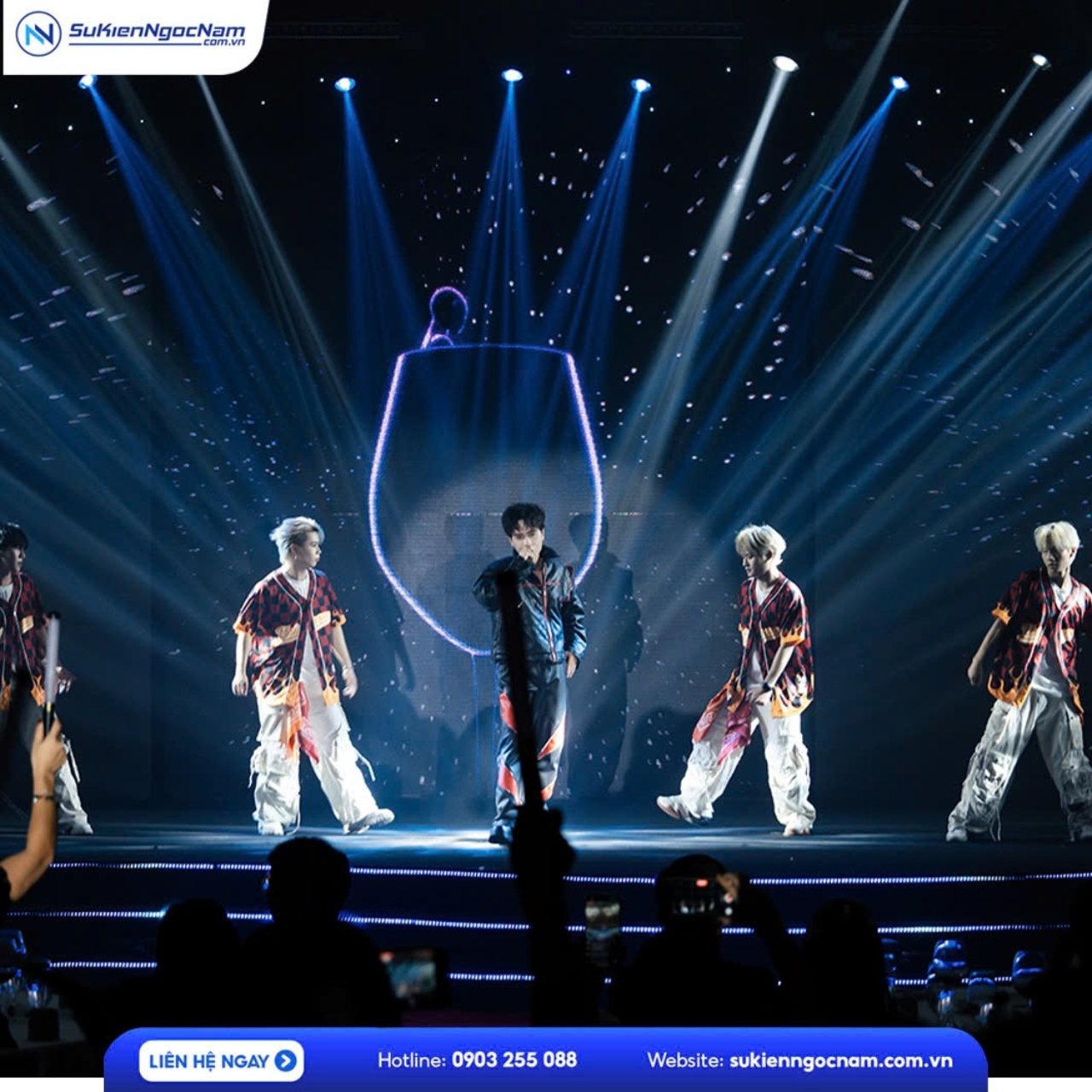 sân khấu sự kiện