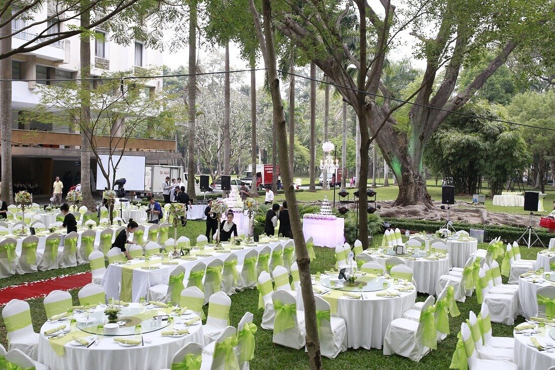 Cho thuê bàn ghế để tổ chức tiệc cưới