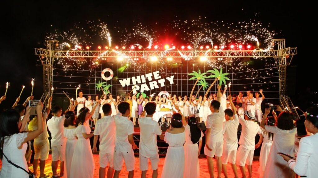  Tổ chức sự kiện team building chuyên nghiệp uy tín