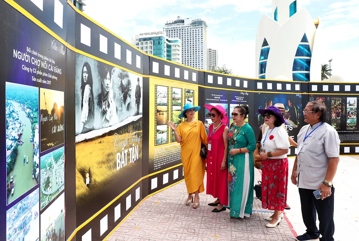 Tổ Chức Triển Lãm Văn Hóa Nghệ Thuật