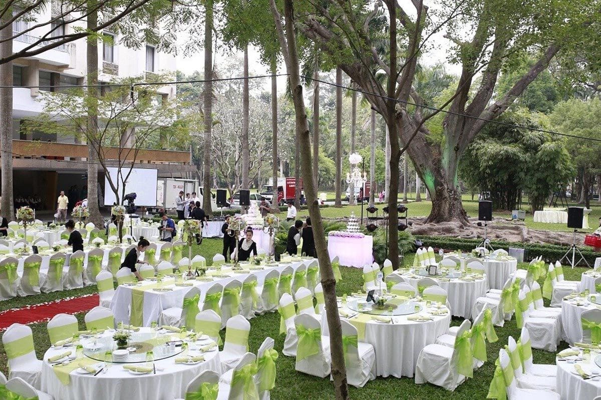 Cho thuê bàn ghế