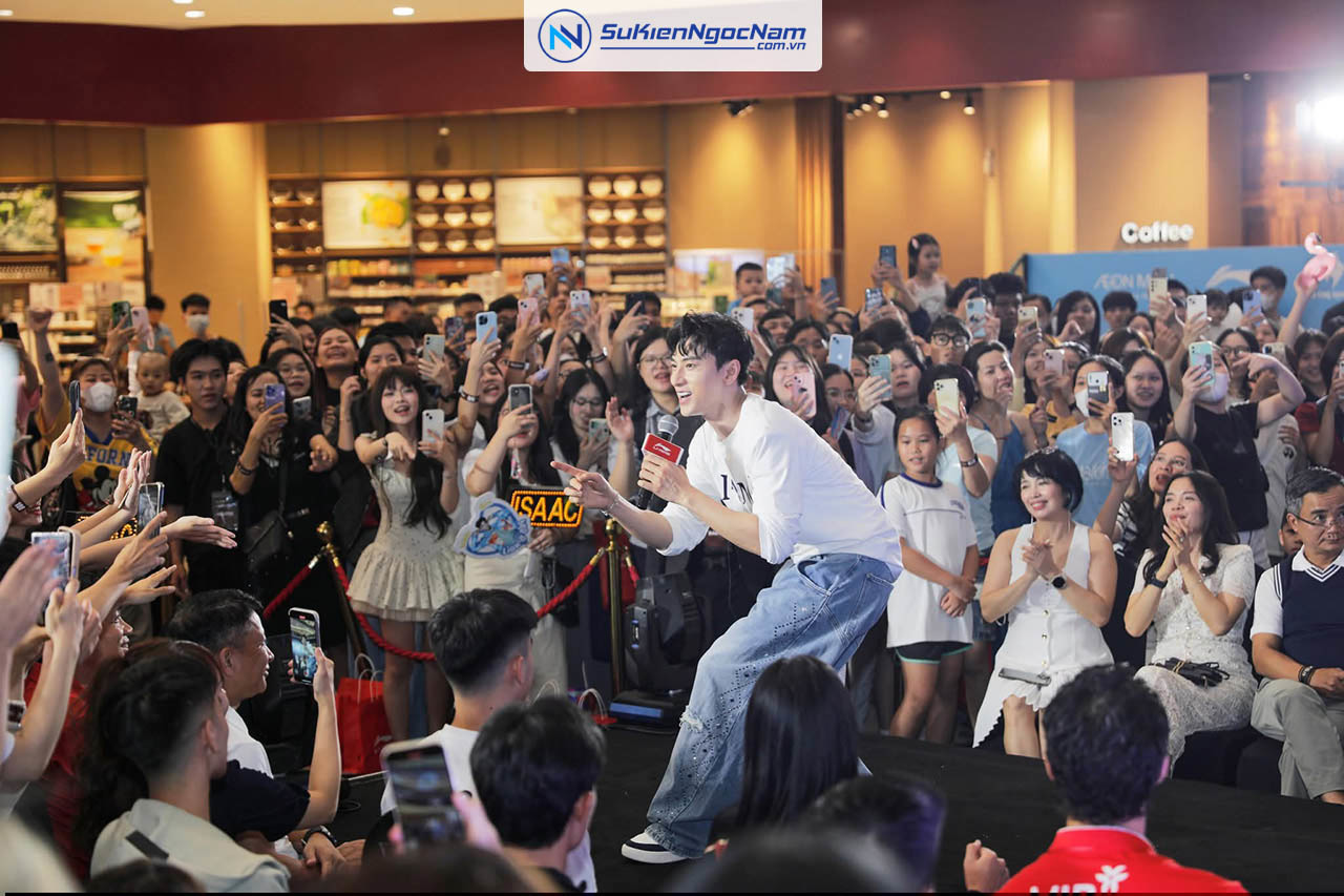 tổ chức sự kiện cùng LI-NINH và ca sĩ ISAAC