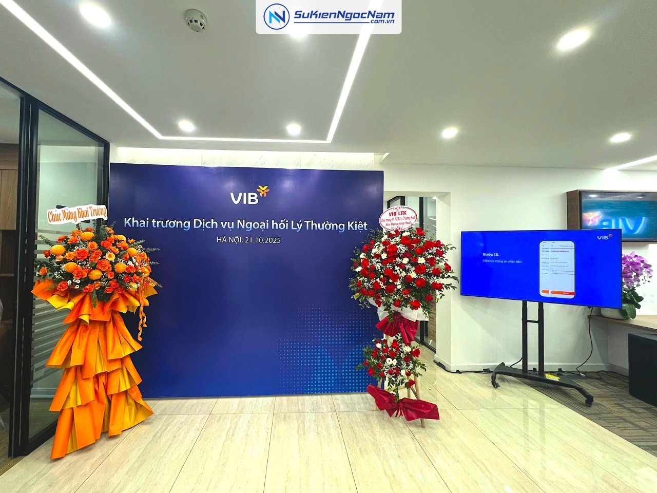 Tổ chức sự kiện khai trương dịch vụ ngoại hối