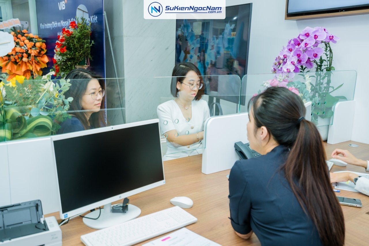 Tổ chức sự kiện khai trương dịch vụ ngoại hối