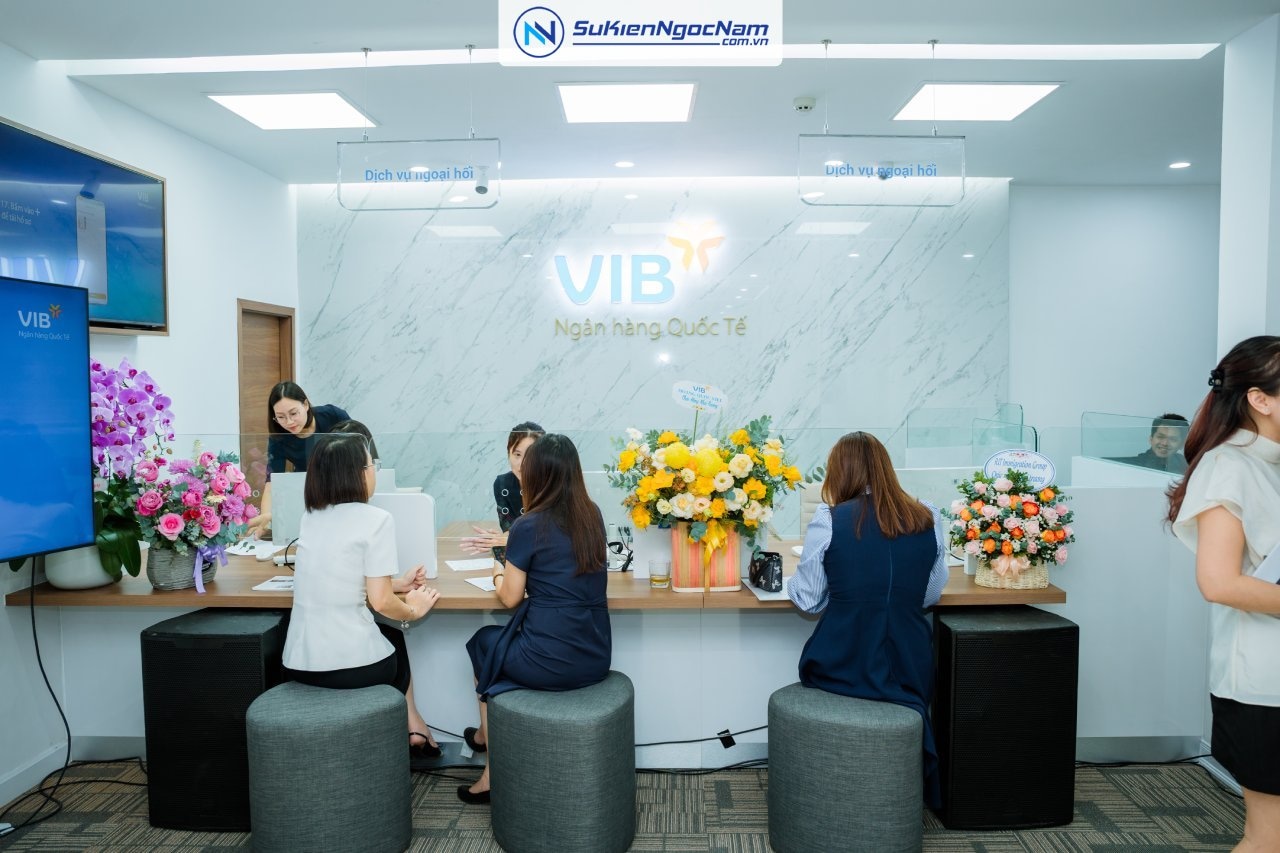 Tổ chức sự kiện khai trương dịch vụ ngoại hối